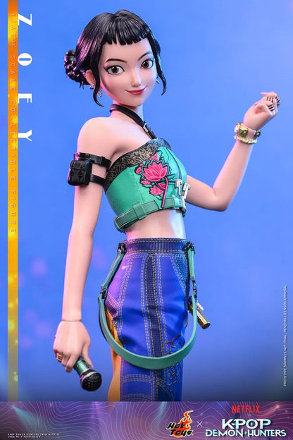ZOEY – KPOP DEMON HUNTERS – FIGURA ARTICULADA 1/6 27 CM (HOT TOYS)