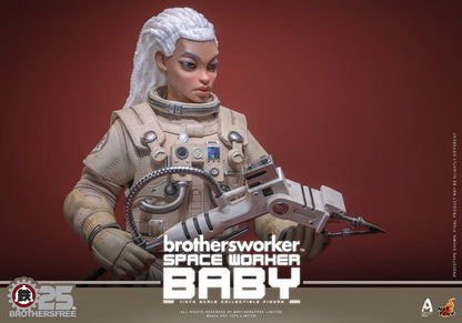 SPACE WORKER BABY – FIGURA 1/6 28 CM (BROTHERSFREE 25TH ANNIVERSARY)