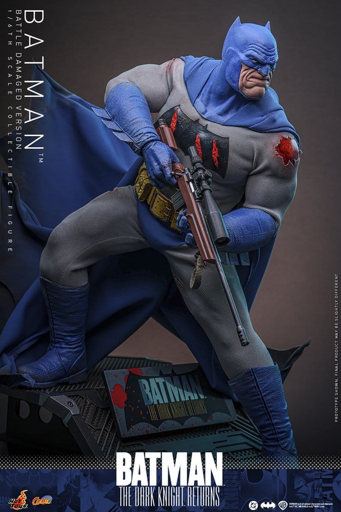 BATMAN – THE DARK KNIGHT RETURNS COMIC 1/6 (BATTLE DAMAGED VERSION) HOT TOYS – DC COMICS
