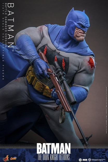 BATMAN – THE DARK KNIGHT RETURNS COMIC 1/6 (BATTLE DAMAGED VERSION) HOT TOYS – DC COMICS