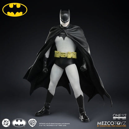 BATMAN YEAR ONE FIGURA 1/12 ONE:12 COLLECTIVE 17 CM MEZCO TOYZ