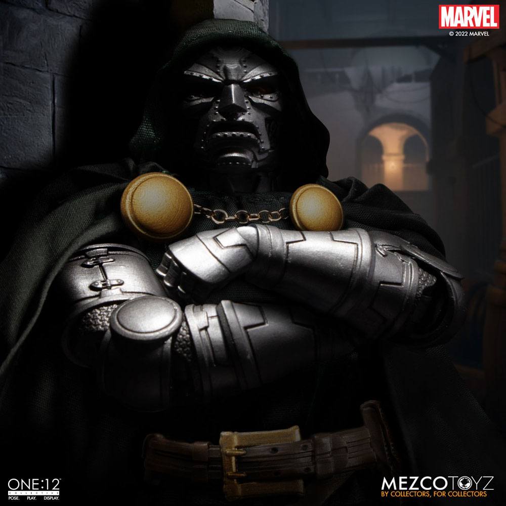 DOCTOR DOOM MARVEL FIGURA 1/12 ONE:12 COLLECTIVE 17 CM MEZCO TOYZ