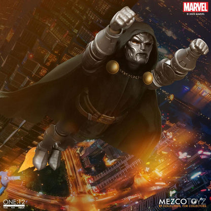 DOCTOR DOOM MARVEL FIGURA 1/12 ONE:12 COLLECTIVE 17 CM MEZCO TOYZ