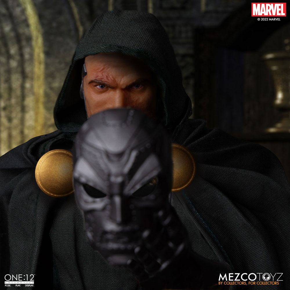 DOCTOR DOOM MARVEL FIGURA 1/12 ONE:12 COLLECTIVE 17 CM MEZCO TOYZ
