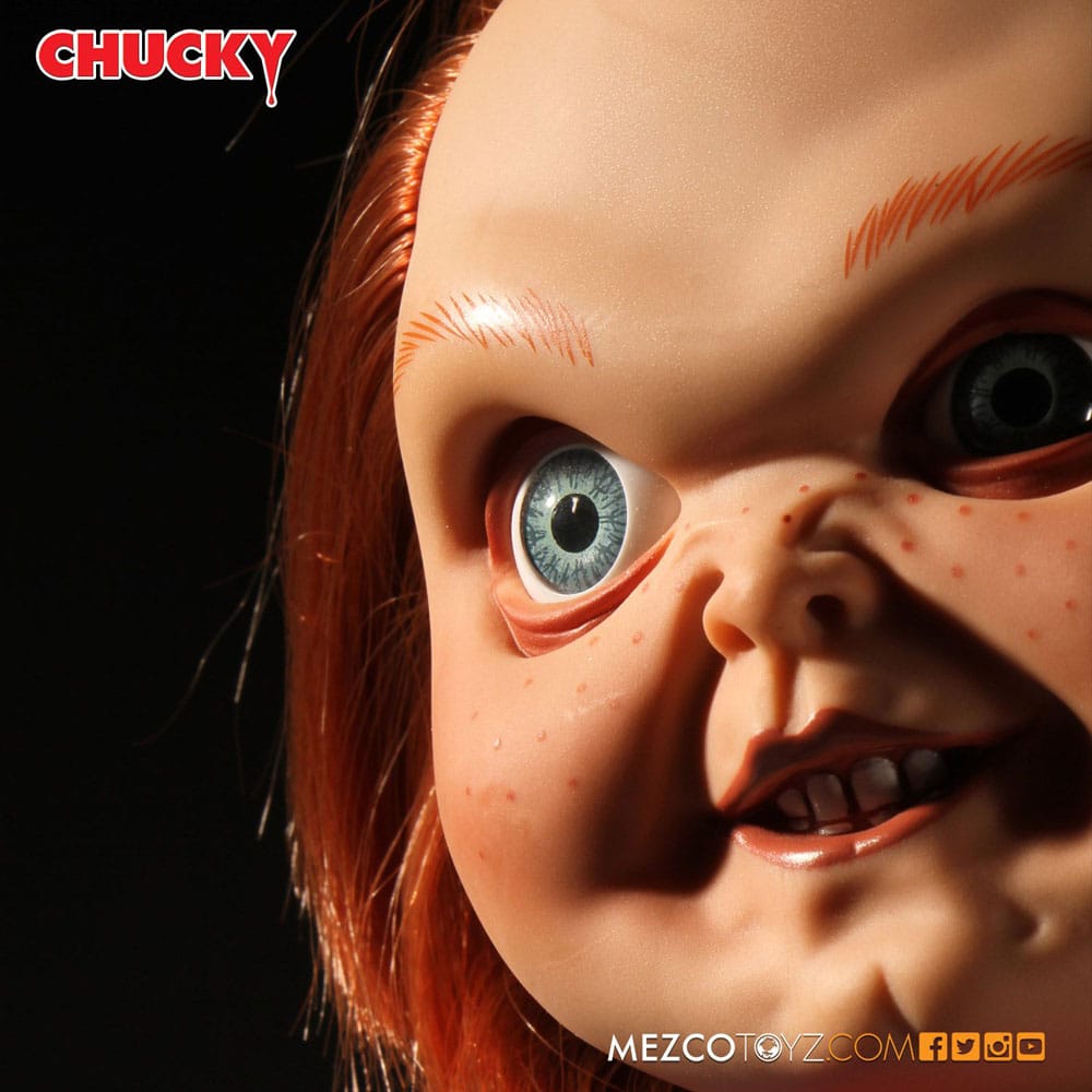 CHUCKY EL MUÑECO DIABÓLICO SNEERING CHUCKY MUÑECA CON SONIDO 38 CM MEZCO TOYZ