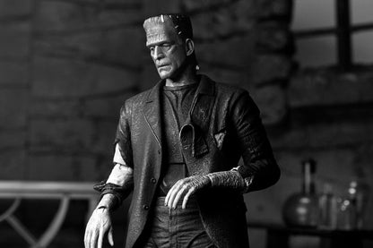 FRANKENSTEIN'S MONSTER – FIGURA ULTIMATE (NECA – UNIVERSAL MONSTERS BRIDE OF FRANKENSTEIN B&W)