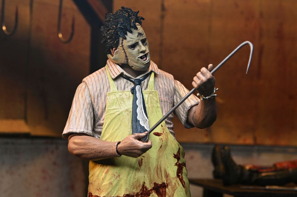 LA MATANZA DE TEXAS – FIGURA LEATHERFACE 50TH ANNIVERSARY CLOTHED – NECA 20 CM