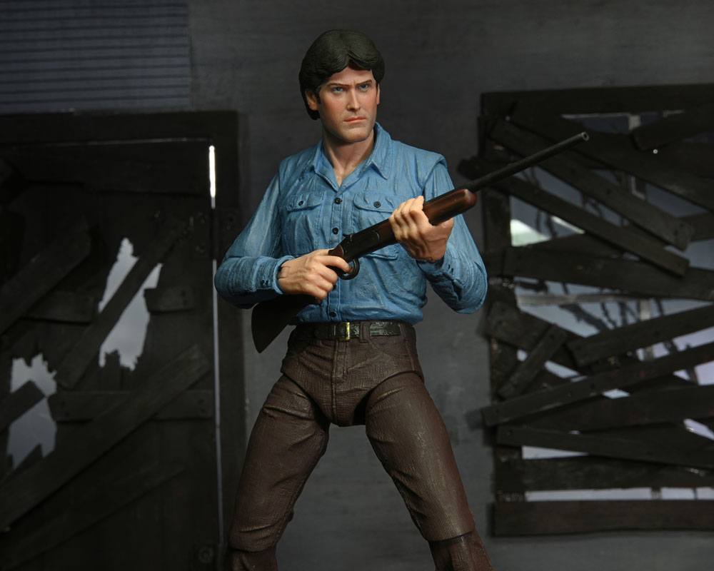 ASH – EVIL DEAD ULTIMATE FIGURA 18 CM (NECA – POSESIÓN INFERNAL)