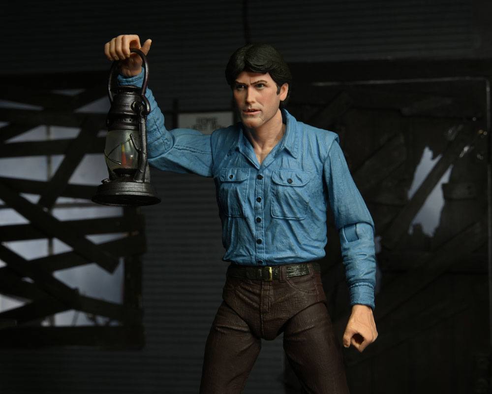 ASH – EVIL DEAD ULTIMATE FIGURA 18 CM (NECA – POSESIÓN INFERNAL)