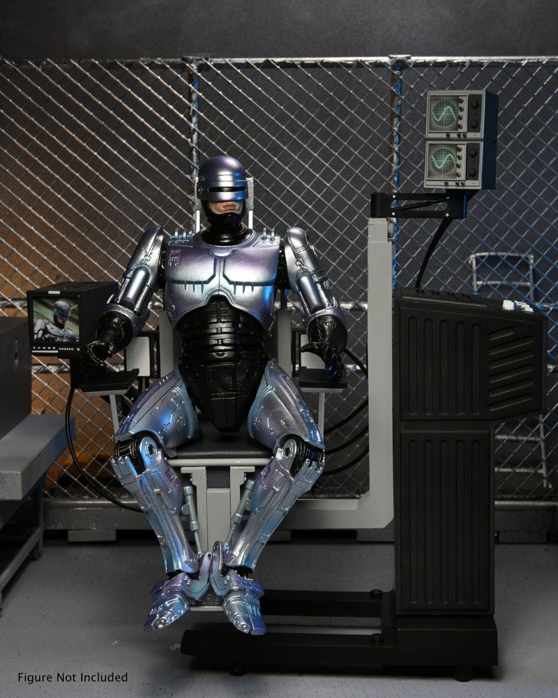 ROBOCOP ULTIMATE BATTLE DAMAGED WITH CHAIR – FIGURA 18 CM (NECA – ROBOCOP)