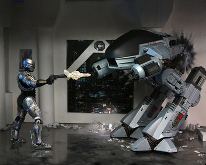 ROBOCOP ULTIMATE BATTLE DAMAGED WITH CHAIR – FIGURA 18 CM (NECA – ROBOCOP)