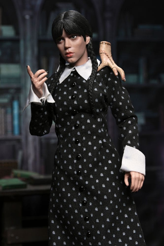 WEDNESDAY – FIGURA WEDNESDAY (CLASSIC DRESS) 20 CM