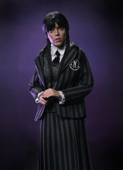 WEDNESDAY – PACK 2 FIGURAS: WEDNESDAY ADDAMS & ENID SINCLAIR (NEVERMORE UNIFORM) 20 CM