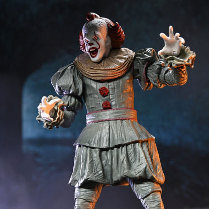 PENNYWISE – FIGURA ULTIMATE 18 CM (NECA – IT: WELCOME TO DERRY)
