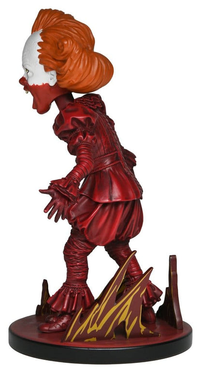 IT: WELCOME TO DERRY – HEAD KNOCKER BLOOD PENNYWISE 19 CM (NECA)