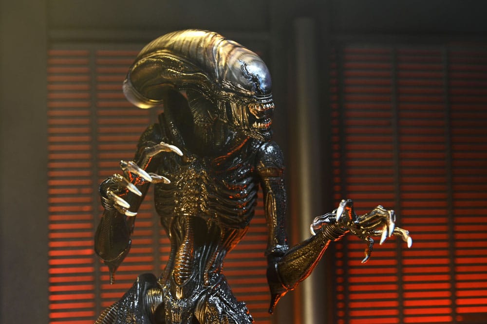 ULTIMATE SCORCHED XENOMORPH – FIGURA NECA 18 CM – ALIEN ROMULUS