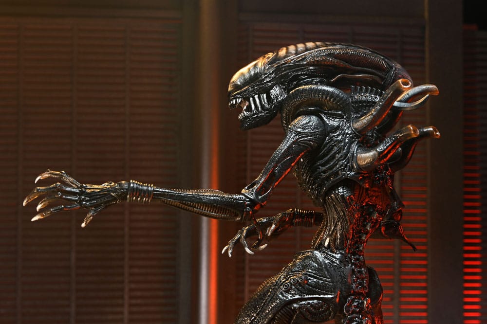 ULTIMATE SCORCHED XENOMORPH – FIGURA NECA 18 CM – ALIEN ROMULUS
