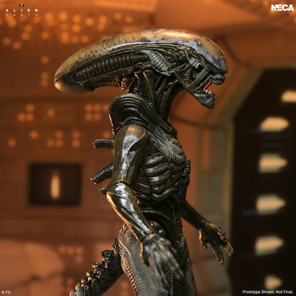 WENDY'S XENOMORPH FIGURA ULTIMATE ALIEN: EARTH 18 CM – NECA