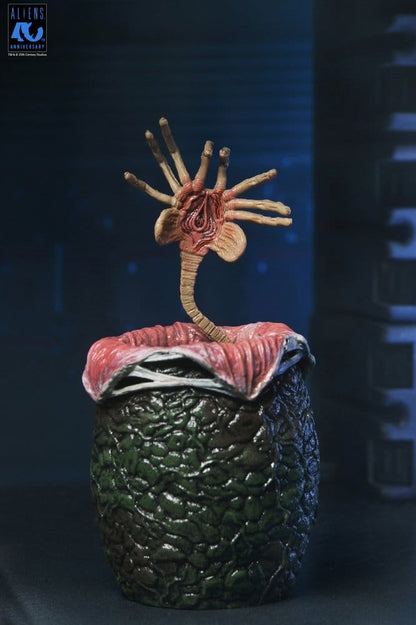 ALIENS ULTIMATE WARRIOR XENOMORPH BLACK 40TH ANNIVERSARY (NECA – ALIENS)