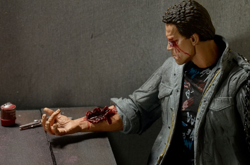 TERMINATOR – FIGURA ULTIMATE T-800 (TECH NOIR) 18 CM (NECA)