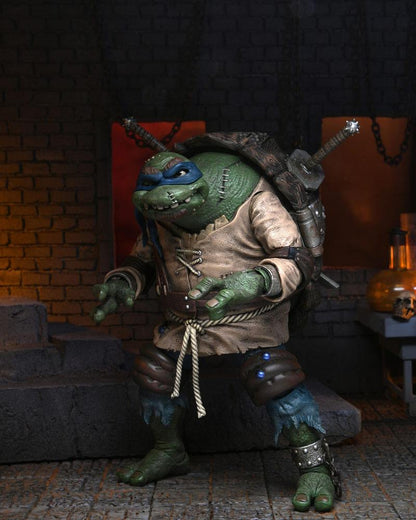 LEONARDO AS THE HUNCHBACK – UNIVERSAL MONSTERS x TEENAGE MUTANT NINJA TURTLES ULTIMATE FIGURA 18 CM (NECA – TMNT)