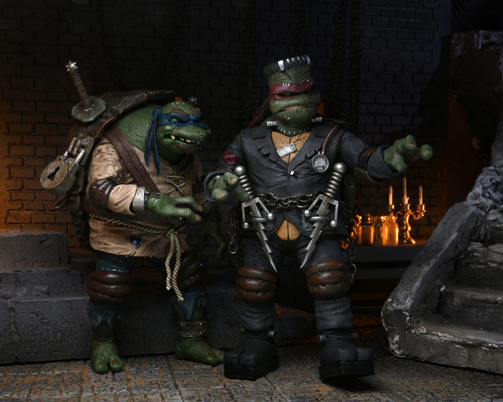 LEONARDO AS THE HUNCHBACK – UNIVERSAL MONSTERS x TEENAGE MUTANT NINJA TURTLES ULTIMATE FIGURA 18 CM (NECA – TMNT)
