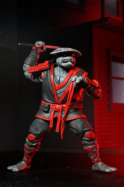 Figura articulada Donatello Nightwatcher de NECA basada en The Last Ronin The Lost Years