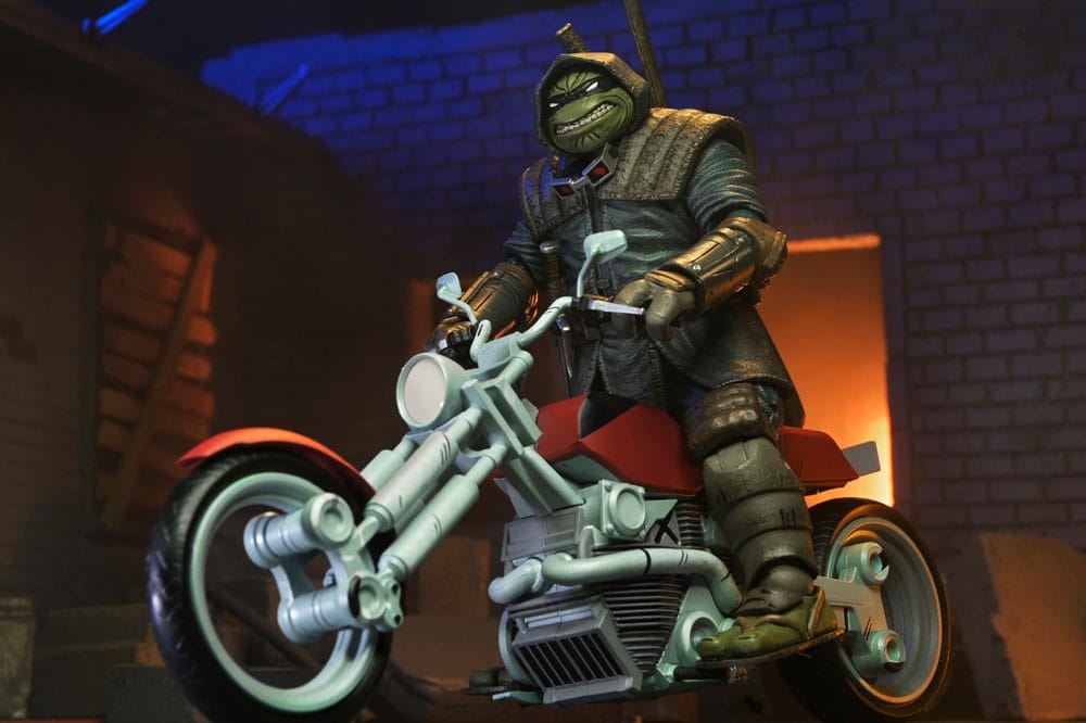 CASEY MARIE WITH LAST RONIN MOTORCYCLE – TORTUGAS NINJA THE LAST RONIN THE LOST YEARS – NECA