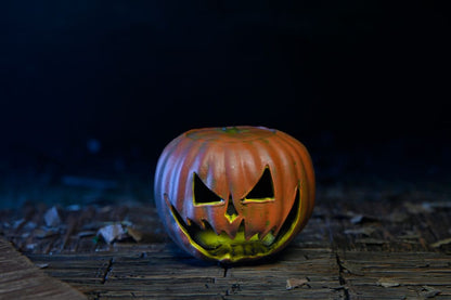 MICHAEL MYERS ULTIMATE FIGURA 18 CM - NECA - HALLOWEEN: LA MALDICIÓN DE MICHAEL MYERS