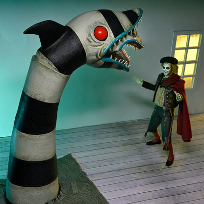 BEETLEJUICE – PACK 2 FIGURAS ULTIMATE “MATADOR” BEETLEJUICE Y SANDWORM 18 CM (NECA)