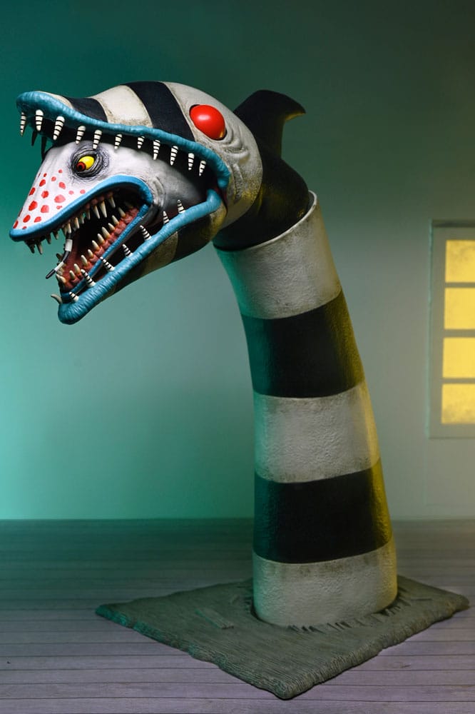 BEETLEJUICE – PACK 2 FIGURAS ULTIMATE “MATADOR” BEETLEJUICE Y SANDWORM 18 CM (NECA)