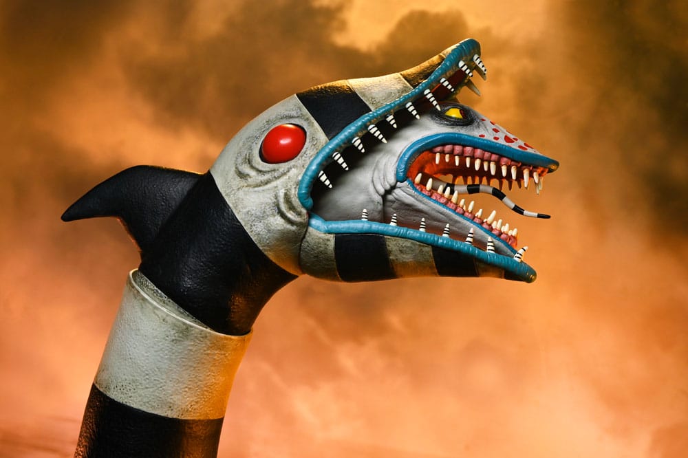 BEETLEJUICE – PACK 2 FIGURAS ULTIMATE “MATADOR” BEETLEJUICE Y SANDWORM 18 CM (NECA)
