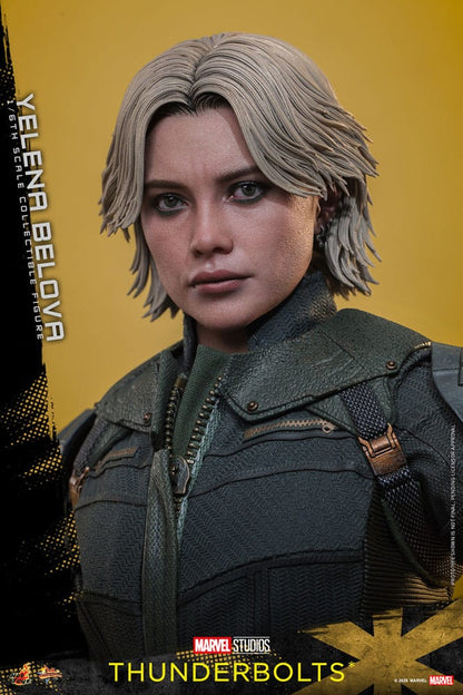 Primer plano de Yelena Belova y contenido completo de la figura – Hot Toys escala 1/6